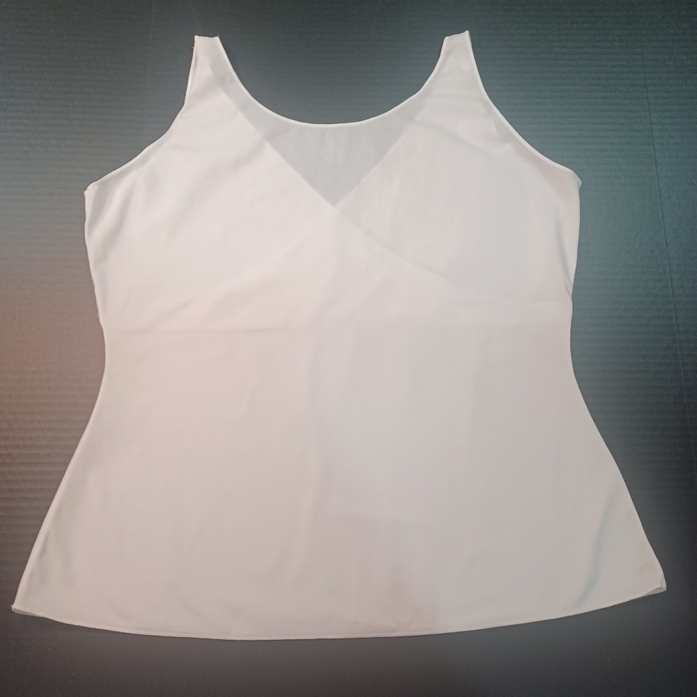 SPANX WhiteV-Neck Sleeveless Top - Picture 3 of 5